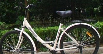 迪卡侬高端自行车展示区