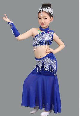 演出服遭退单商家最大一笔亏近8000元？背后真相让人唏嘘