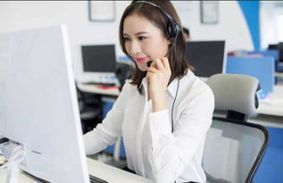 电商平台客服处理售后问题的办公场景