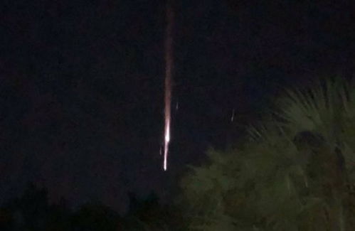 夜空惊现不明飞行物！我亲历新疆UFO目击全过程，真相竟出乎意料？