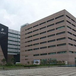 断眉调侃湖南台大楼美国建造需50年，网友笑疯：现实太扎心