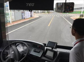 智能驾驶汽车进行道路测试