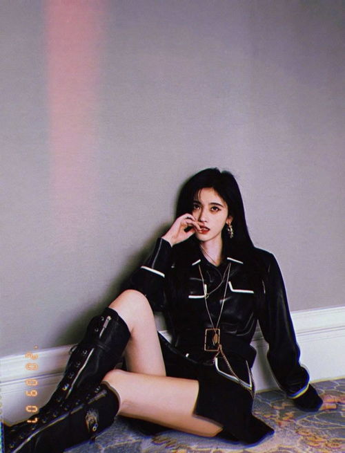 鞠婧祎Bazaar黑白大片特写