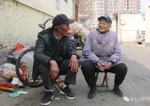 媒体评坐拥千万豪宅老人拾荒：背后真相令人唏嘘