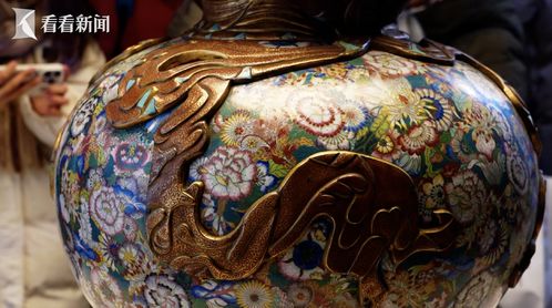 沈阳故宫展出的清掐丝珐琅百花葫芦瓶