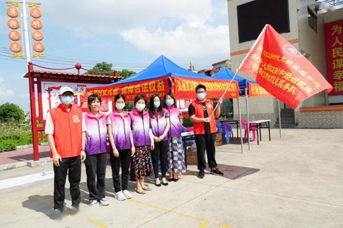 儿童权益保护志愿者街头宣传海报