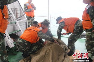 男子被海警救起