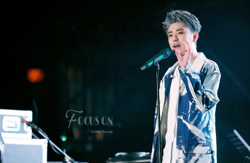 演唱会结束全场观众鼓掌不愿离开