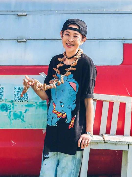 雷军晒童年照引热议，网友：原来成功从小时候就注定了？