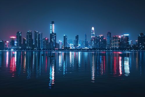 夜晚城市的高楼与灯光