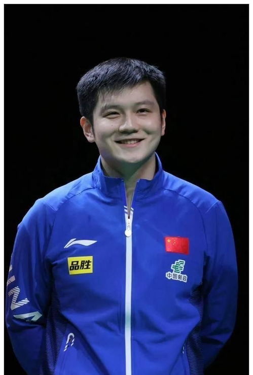 刘国梁与樊振东合影