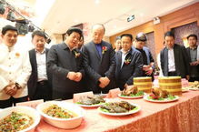 信阳罗山干部聚餐现场照片