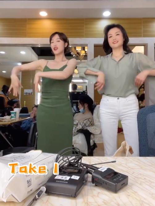 网友模仿蓝盈莹写外卖备注截图