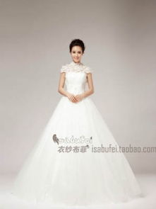 礼兰品牌新款服装展示图，带有晚霞色调的设计细节