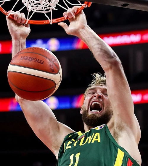 NBA东决：步行者4-2尼克斯晋级总决赛，西卡成最大功臣，哈利伯顿荣膺东决MVP