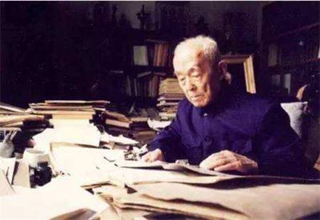 季羡林读书照片