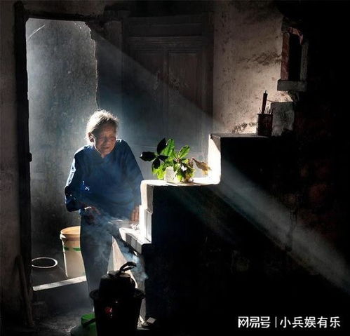 莫言与妻子杜勤兰的合影