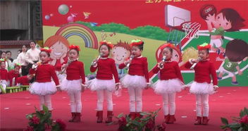 小朋友在美的活动现场开心参与互动游戏