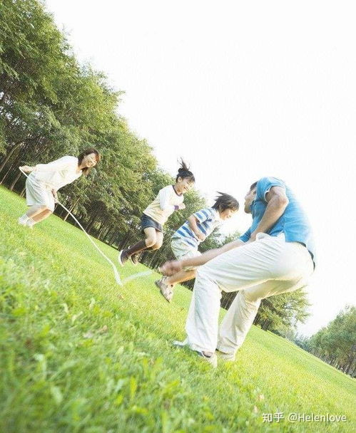 一家人合影照片背景虚化