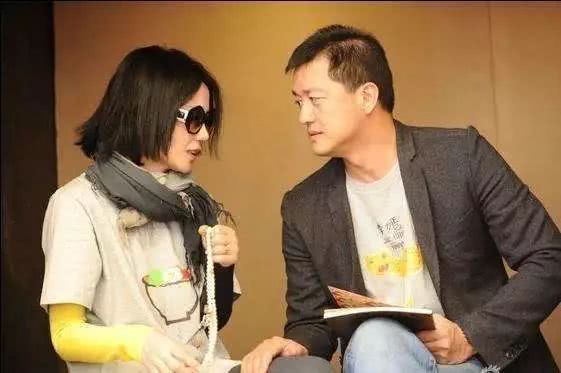 李亚鹏与王菲年轻时期合影