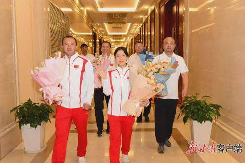 李雪在工作场合的照片