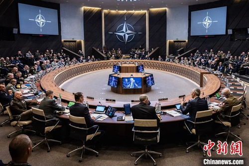 北约军事委员会主席罗布视察乌克兰前线