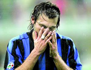 国米球员神情失落