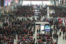 火车站返程人流照片