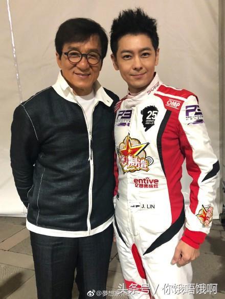 吴京跨界赛车圈，51岁硬汉拿下环塔冠军！