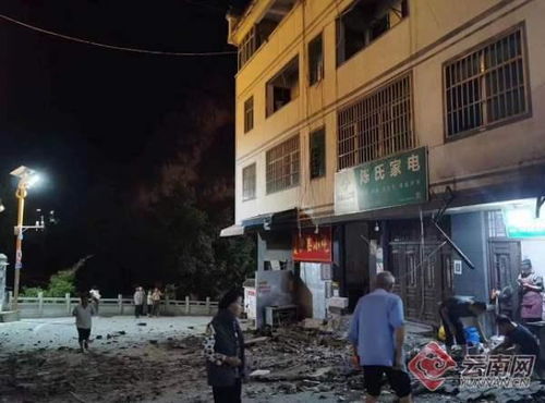 居民拍摄地震瞬间视频截图