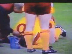 苏超球员庆祝进球瞬间