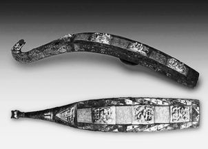 藏海手握一把古代暗器