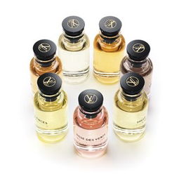 芙蕾雅之吻与时尚之眼系列书籍同框