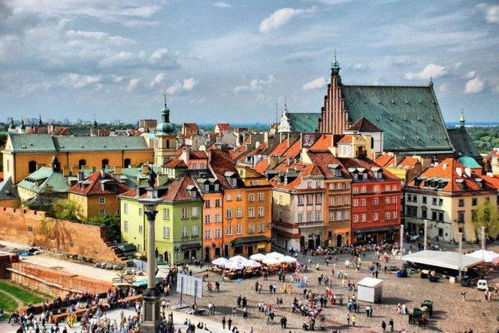 波兰首都华沙街头庆祝活动