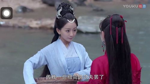 《烈火如歌》主创团队合影庆祝杀青