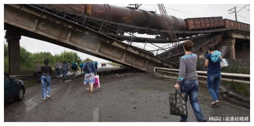 乌克兰军队袭击俄境内铁路桥现场图片