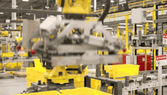 亚马逊仓库机器人工作场景