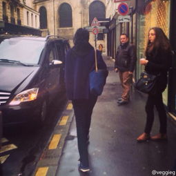 郑钦文在巴黎街头轻声哼唱《日不落》