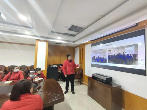 胖东来员工接受服务培训