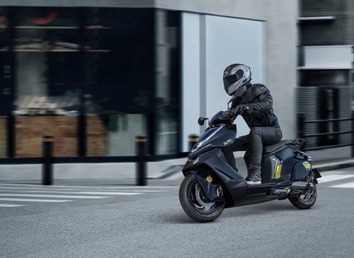 经销商关店 80多辆电动车被远程锁死｜技术失控还是商业博弈？