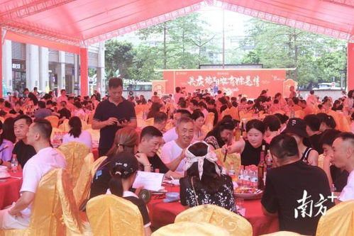 广州猎德村传统龙船饭桌宴场景