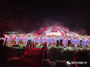 人们合唱祖国颂歌