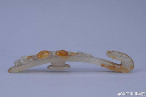 武汉博物馆元代螭龙纹玉带钩展品