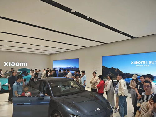雷军未现身却热度爆棚 小米YU7展车到店，体验预约开启