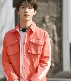 范丞丞代言洗发水广告画面