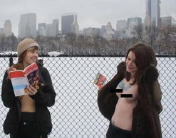 街头女子试图拉拽女童进入小巷