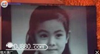 李健与妻子孟小蓓合影