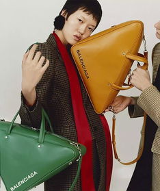 巴黎世家又翻车？半身裙被吐槽像平角短裤，网友：智商税没底线！