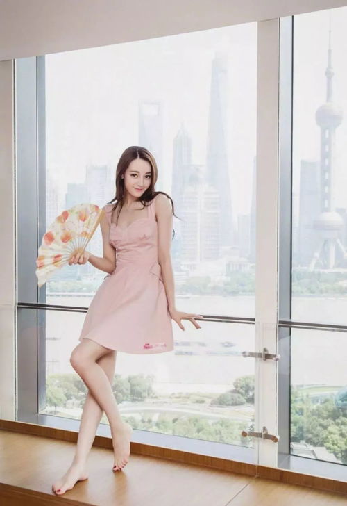 迪丽热巴变装视频出圈，撕拉片美到全网炸锅！网友：魔镜快说她的名字