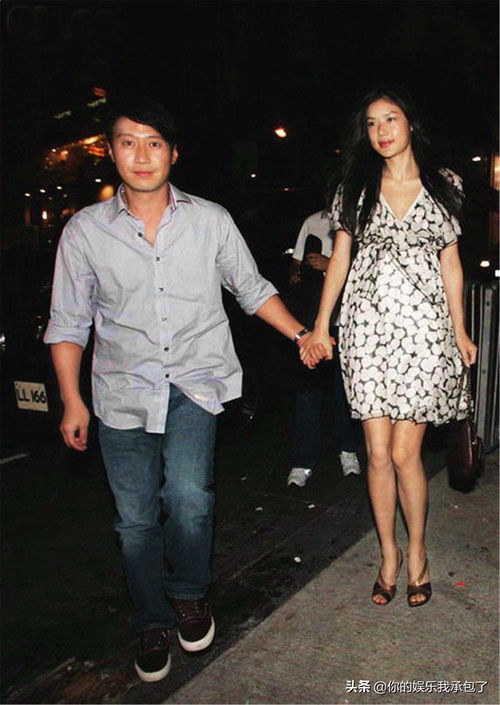 乐基儿与黎明带儿子Hunter去迪士尼照片